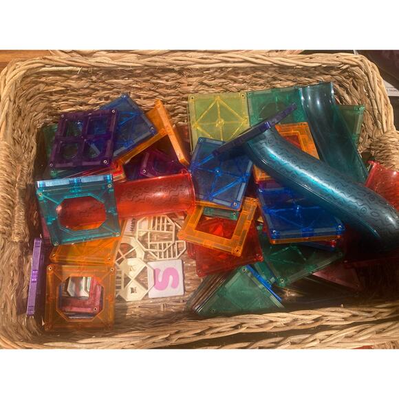 Magnetic Tiles + Pipe Set TONS of pieces Pre-owned Playmags + Lukat Brands - Picture 15 of 16